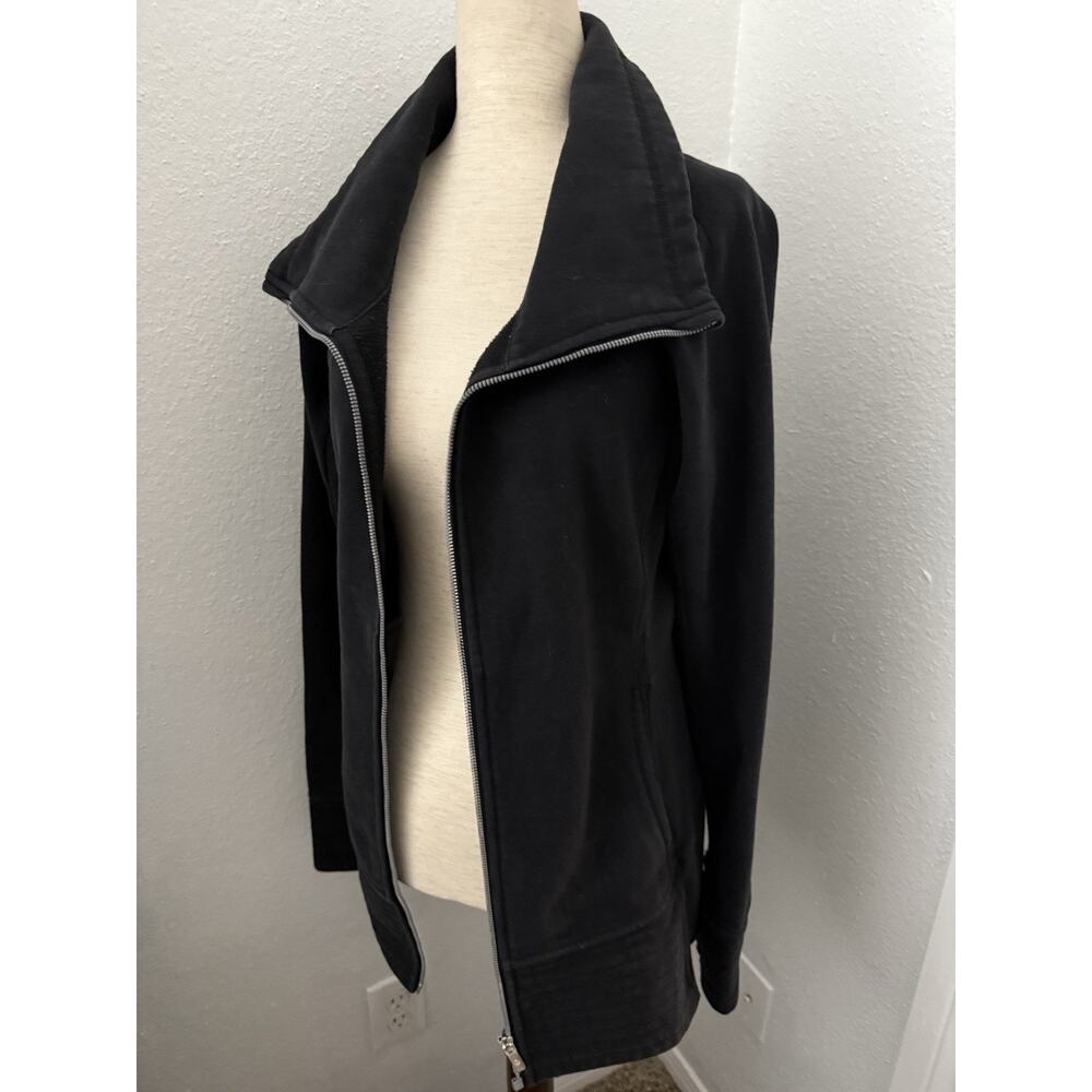 Lululemon women’s Black Jacket Full Zipper Size Small Long Sleeve